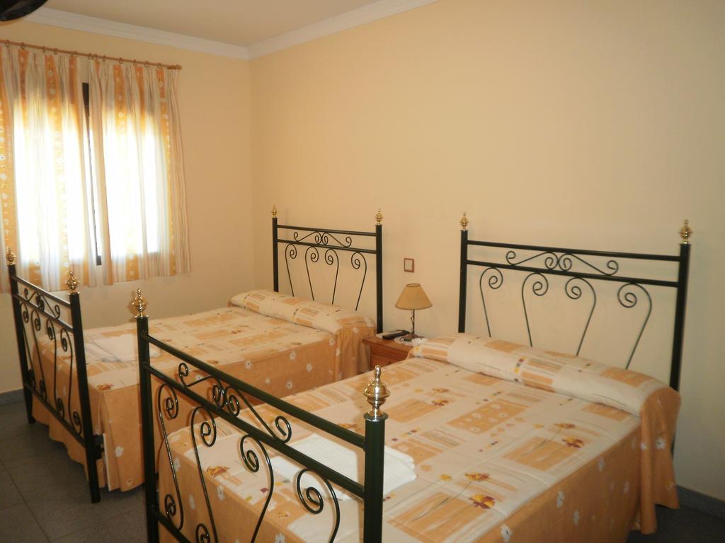 Hostal Miraflor De Las Cadenas Cuacos De Yuste Extérieur photo